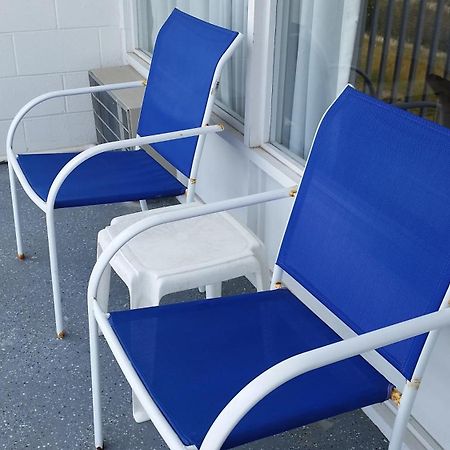 מירטל ביץ' Vancouver Motel מראה חיצוני תמונה