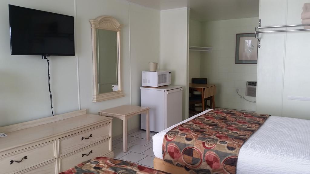 מירטל ביץ' Vancouver Motel מראה חיצוני תמונה