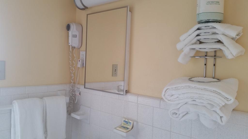 מירטל ביץ' Vancouver Motel חדר תמונה