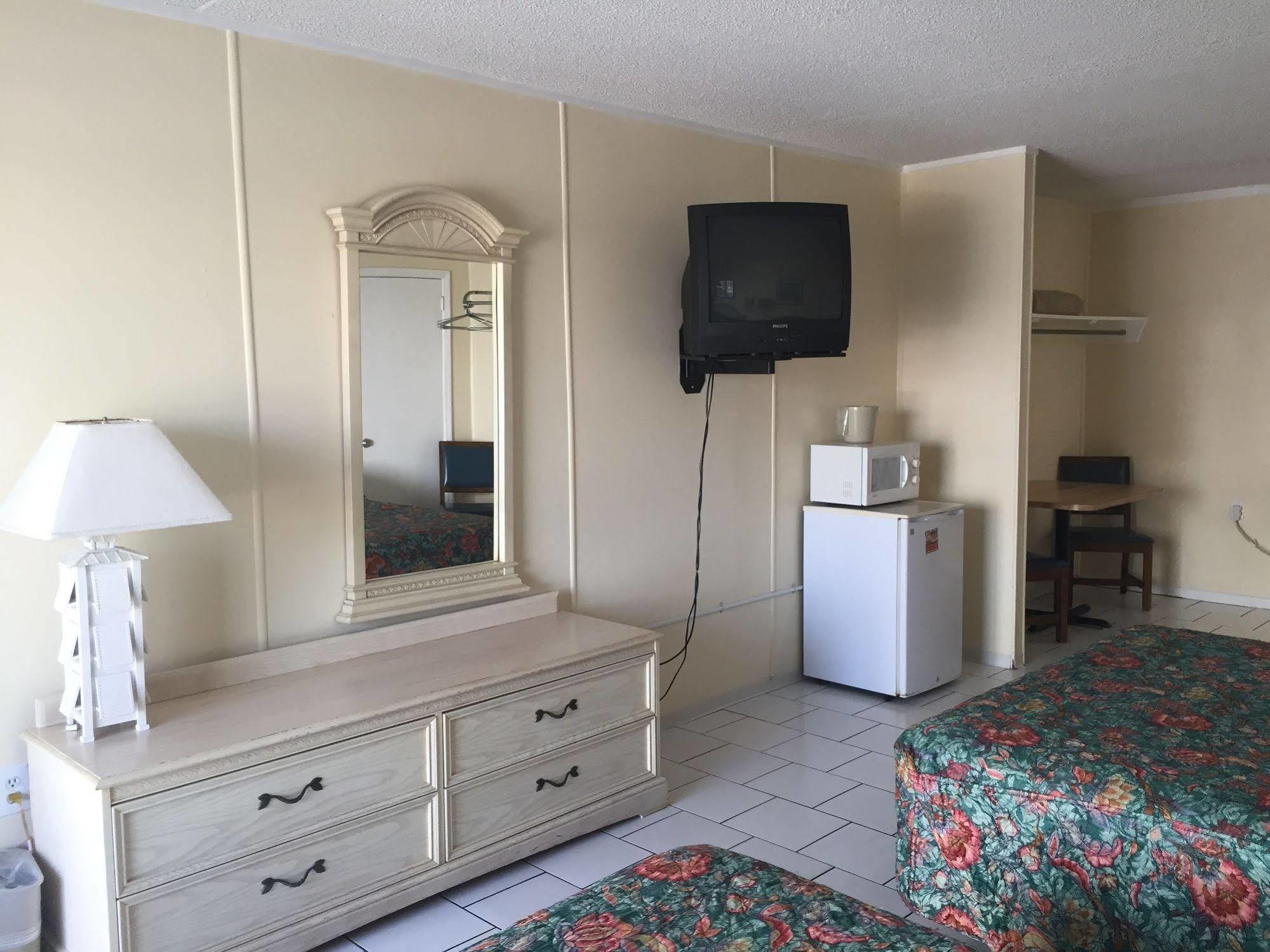מירטל ביץ' Vancouver Motel מראה חיצוני תמונה